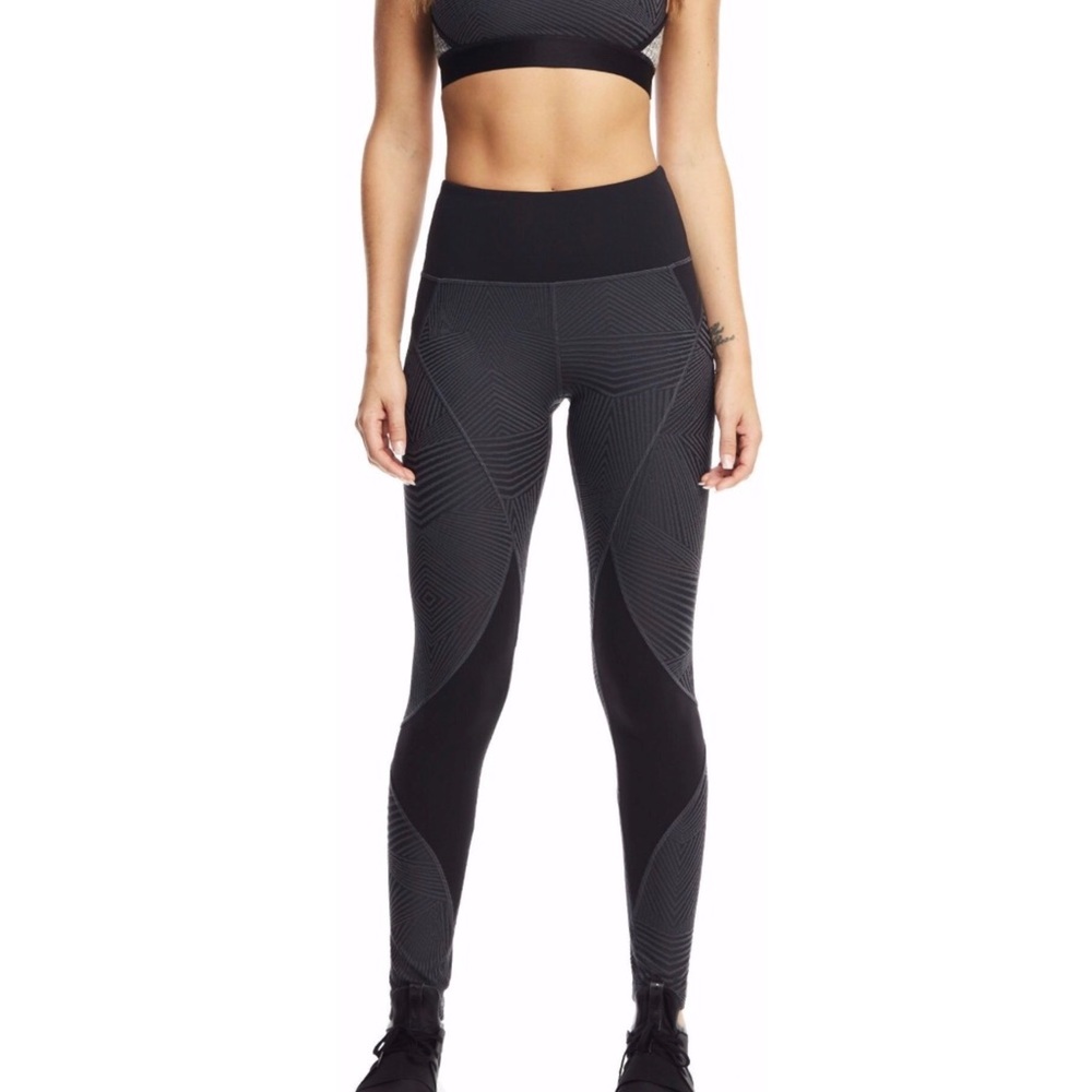 Athletic leggings